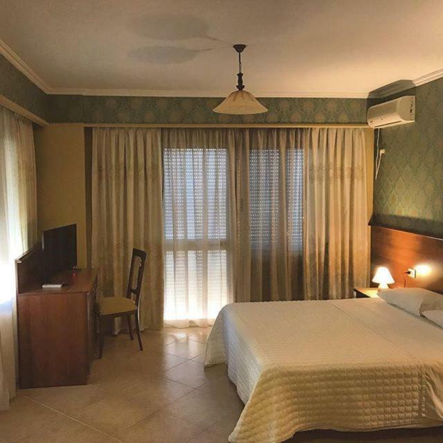 Lyden Hotel Golem  Extérieur photo